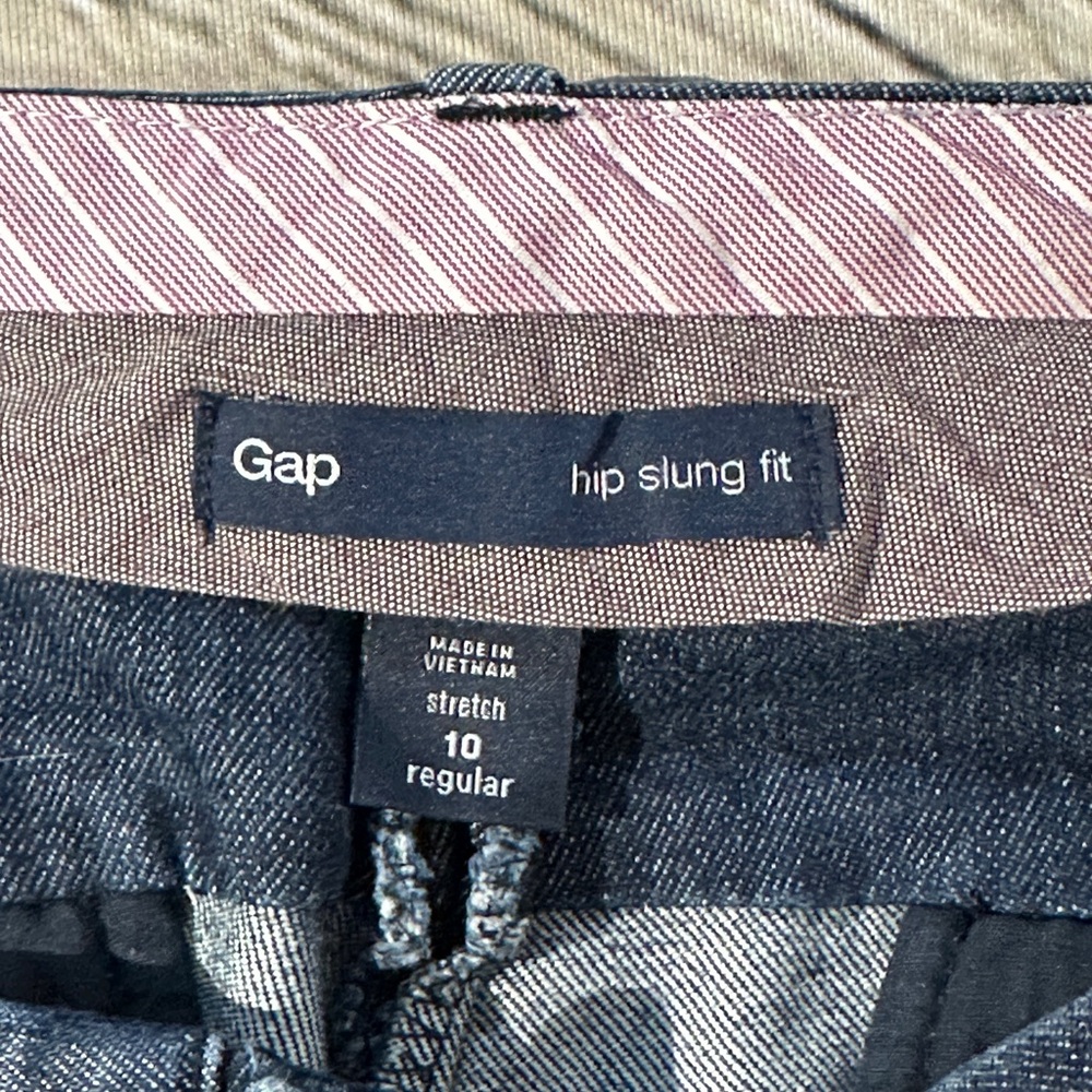 GAP Hip Slung Fit Jeans in Dark Blue - Picture 4 of 7
